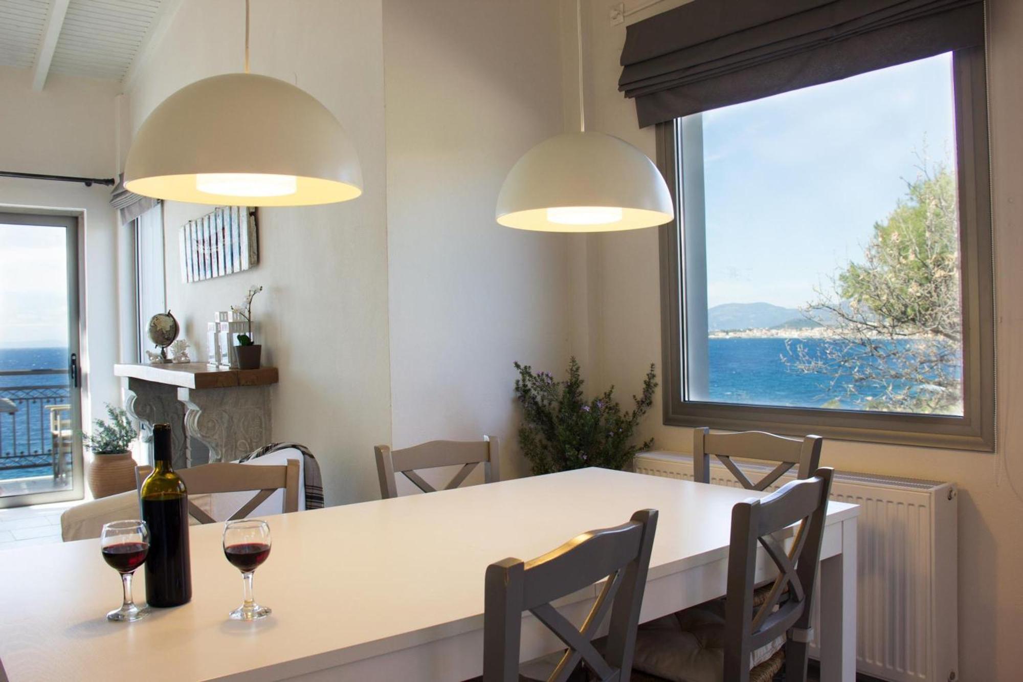 Mani Apartments Suites Agios Nikolaos  Ngoại thất bức ảnh